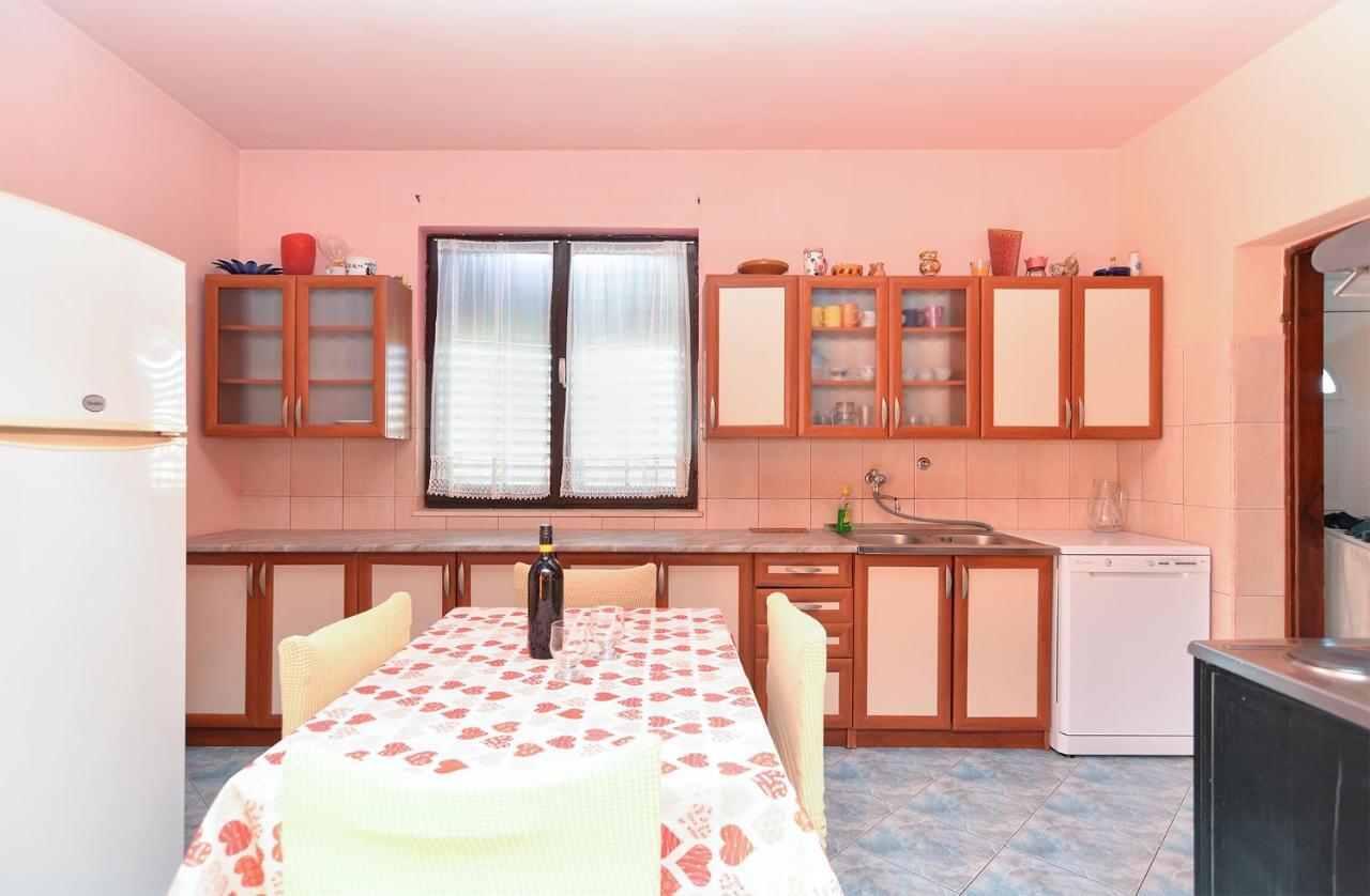Apartments Danijel 1956 Pula Extérieur photo